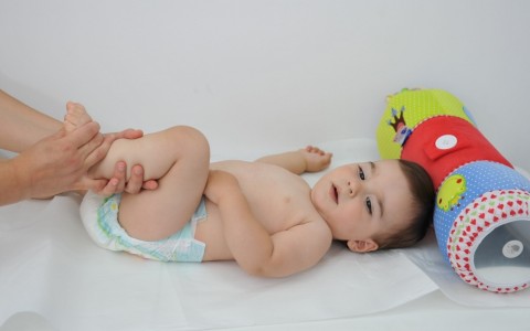 Exerciții de recuperare pentru bebeluși