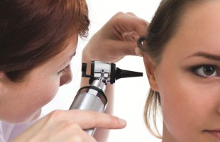 Otita nu este contagioasă, dar este periculoasă