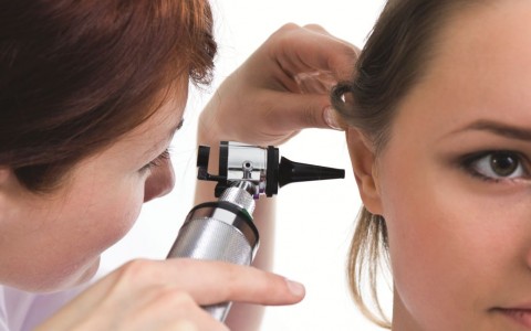 Otita nu este contagioasă, dar este periculoasă